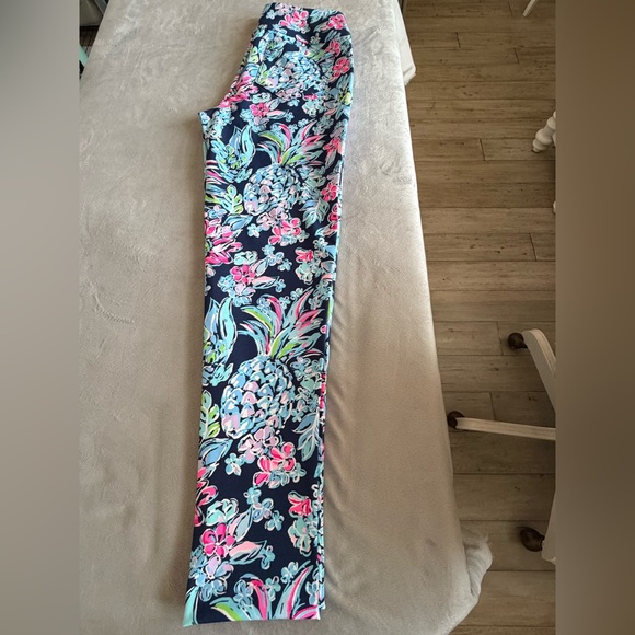 Lilly Pulitzer Luxletic UPF50+ Corso Pineapple Paradise Golf Pants - Picture 3 of 9